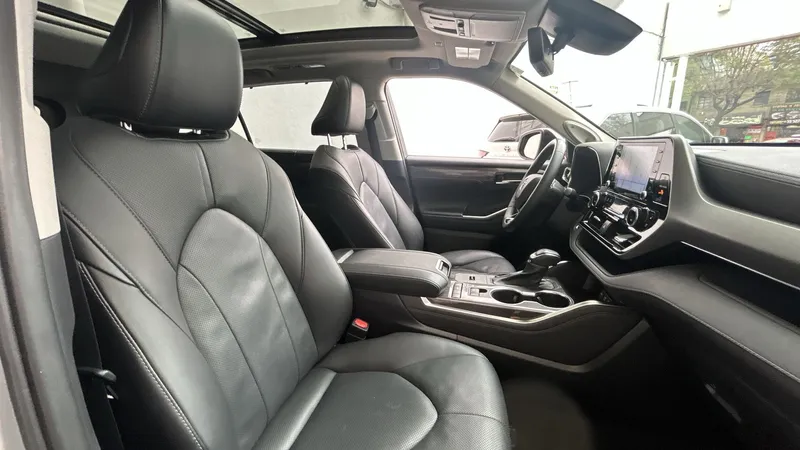 Toyota Highlander 2021