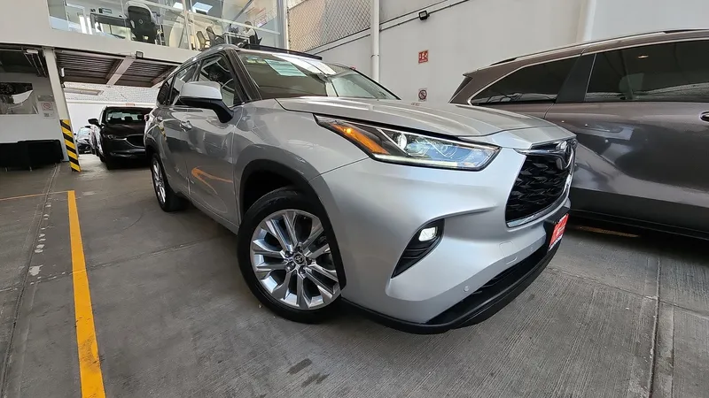 Toyota Highlander 2022