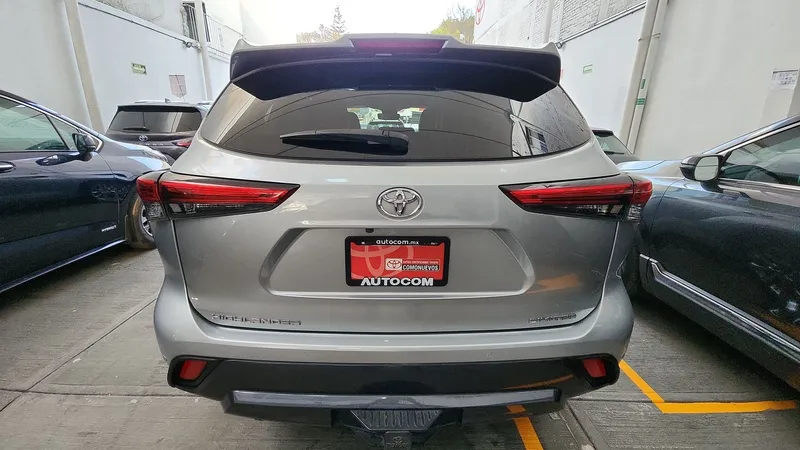 Toyota Highlander 2022