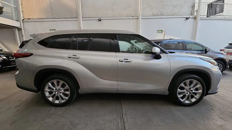 Toyota Highlander 2022