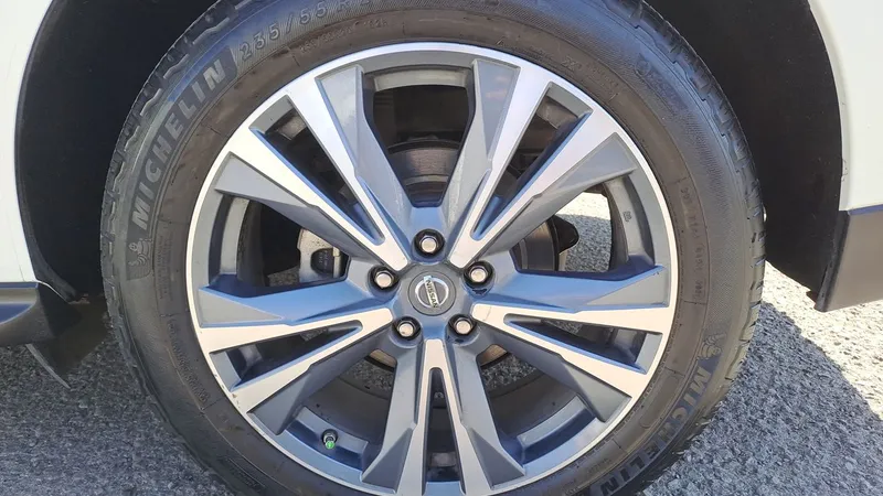 Nissan Pathfinder 2019