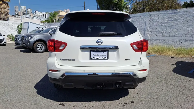 Nissan Pathfinder 2019