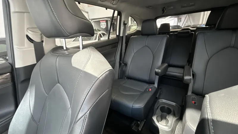 Toyota Highlander 2021