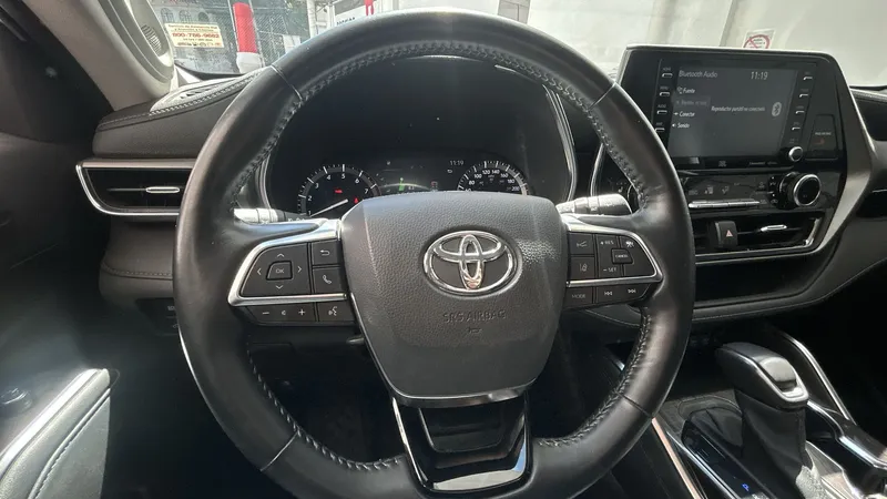 Toyota Highlander 2021