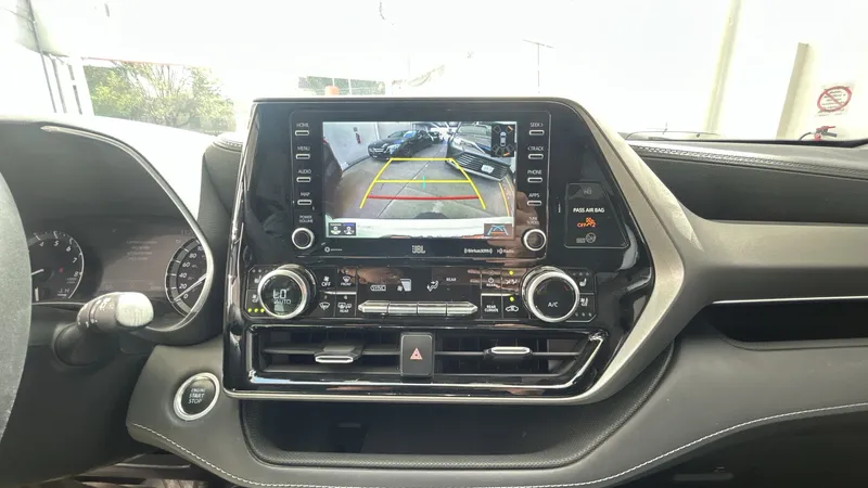 Toyota Highlander 2021