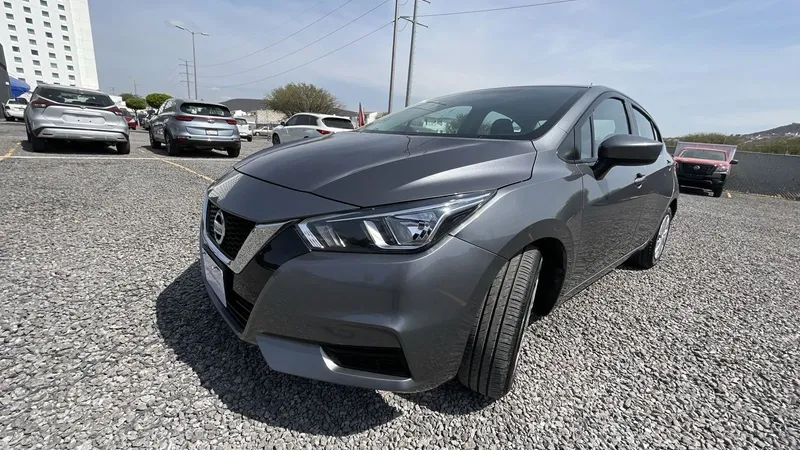 Nissan Versa 2021