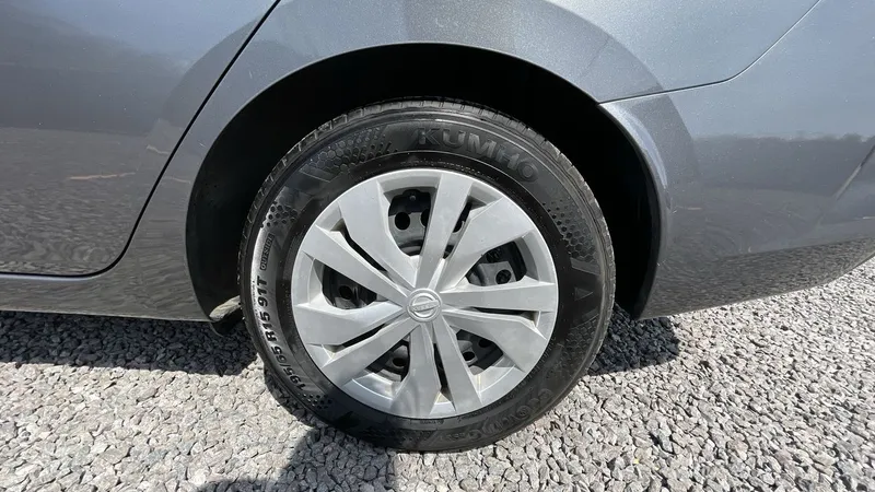 Nissan Versa 2021