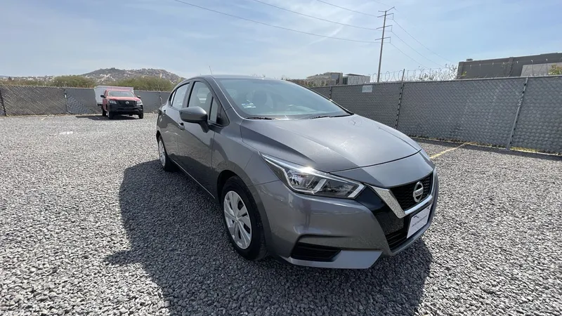 Nissan Versa 2021