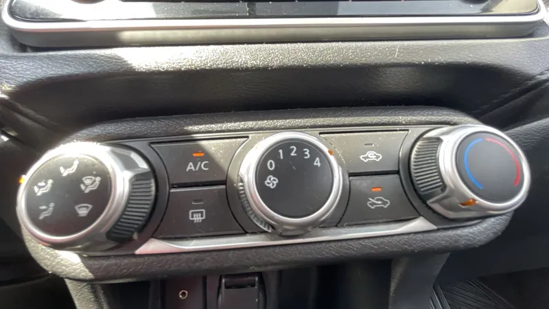 Nissan Versa 2021