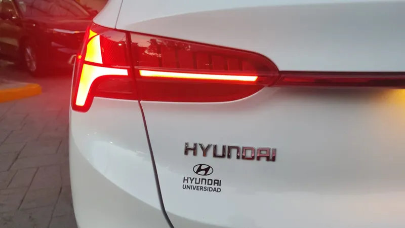 Hyundai Santa Fe 2023