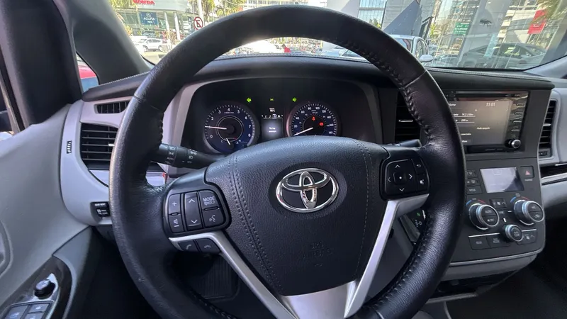 Toyota Sienna 2020