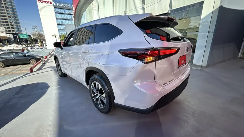 Toyota Highlander 2024