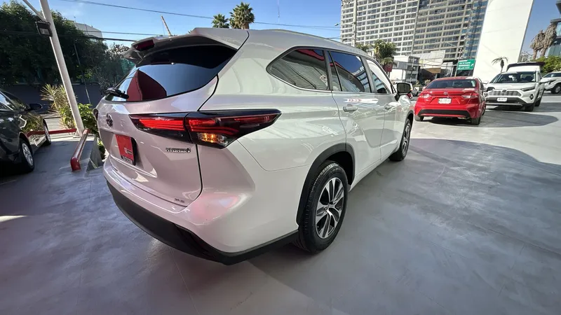 Toyota Highlander 2024