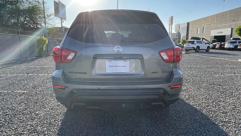 Nissan Pathfinder 2018