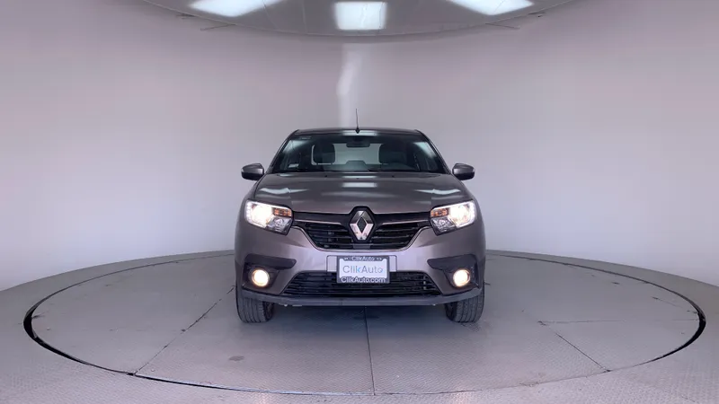 Renault Logan 2023