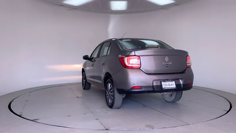 Renault Logan 2023