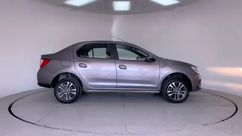 Renault Logan 2023