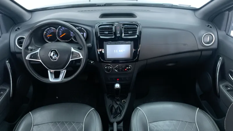Renault Logan 2023