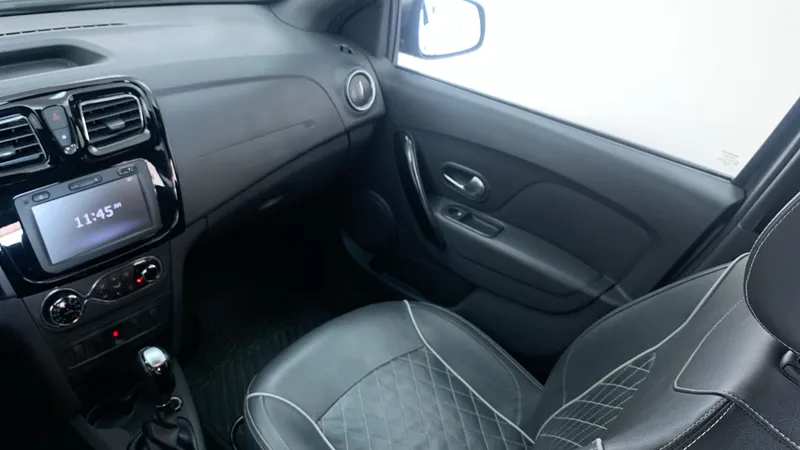 Renault Logan 2023