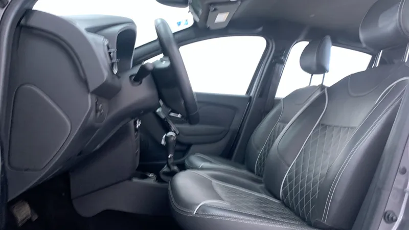 Renault Logan 2023