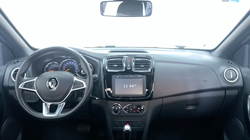 Renault Logan 2023