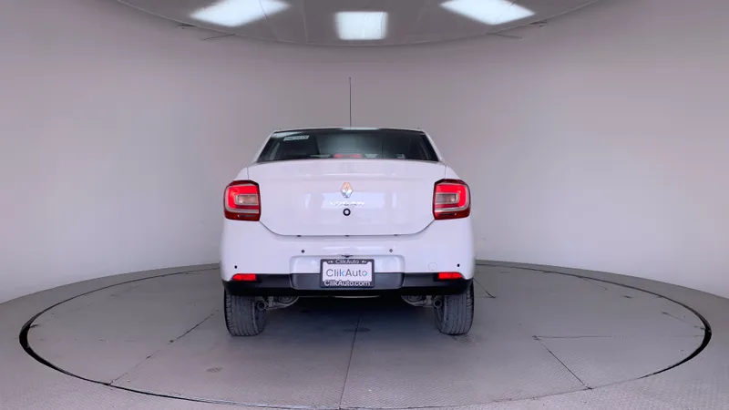 Renault Logan 2023