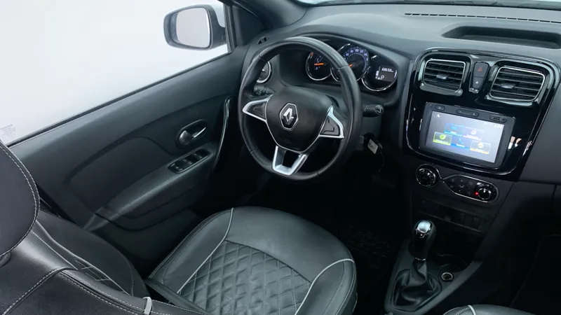 Renault Logan 2023