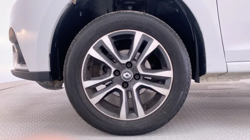 Renault Logan 2023