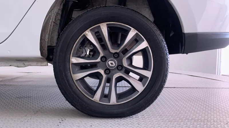 Renault Logan 2023