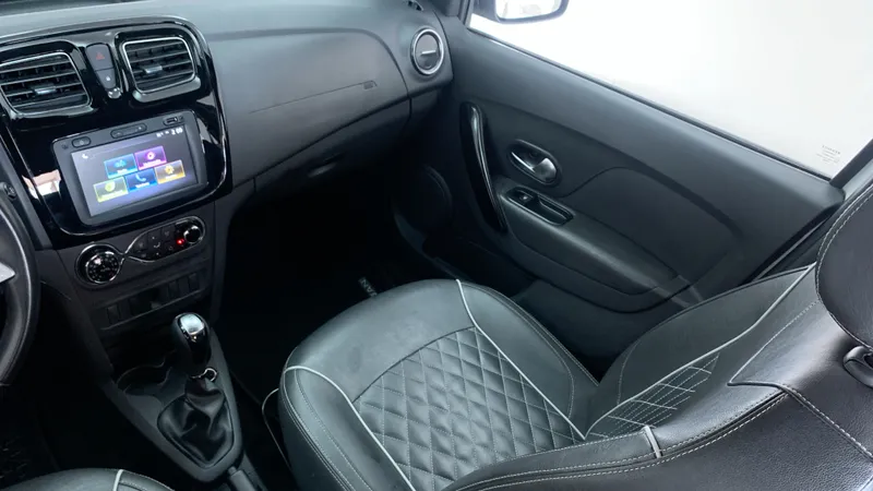 Renault Logan 2023