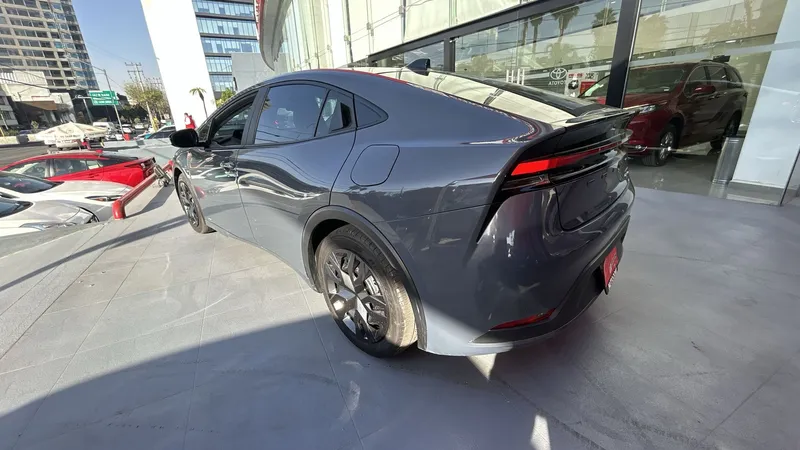 Toyota Prius 2024