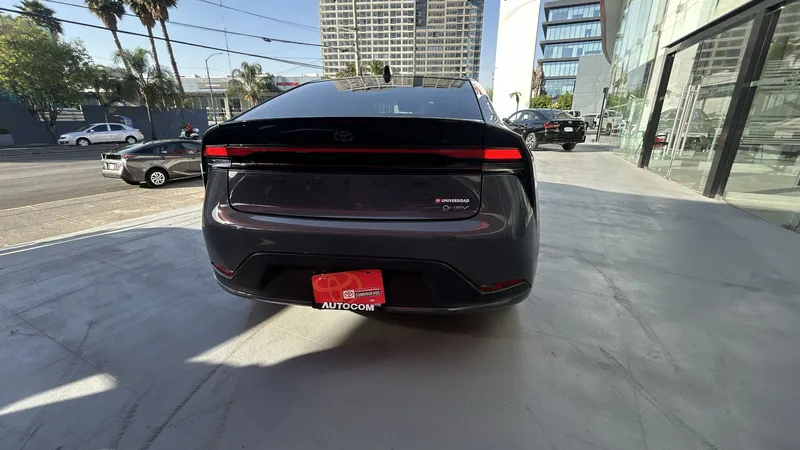 Toyota Prius 2024