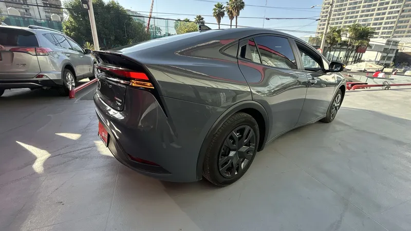 Toyota Prius 2024