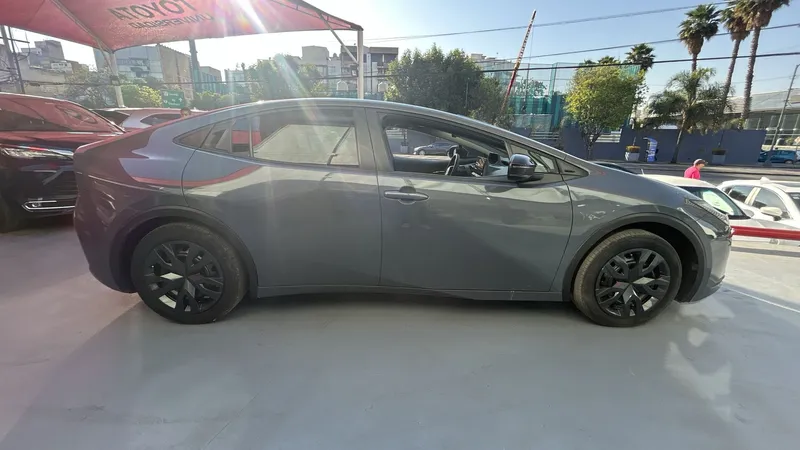 Toyota Prius 2024