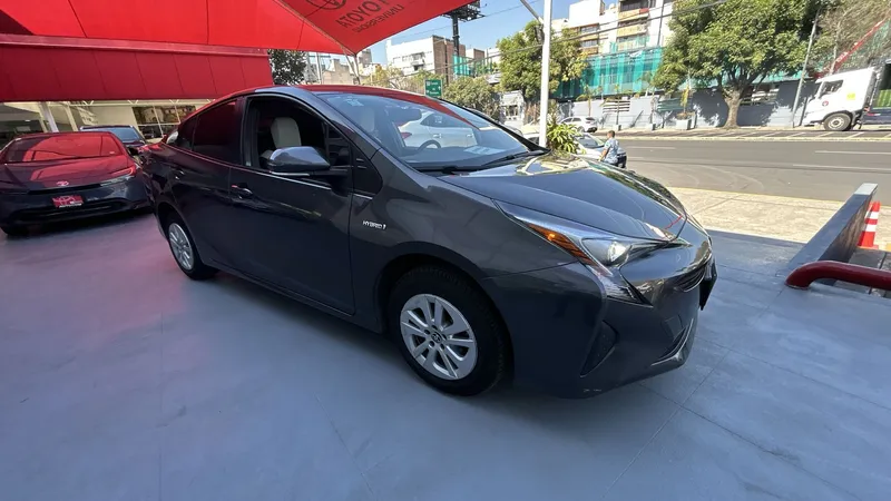 Toyota Prius 2017