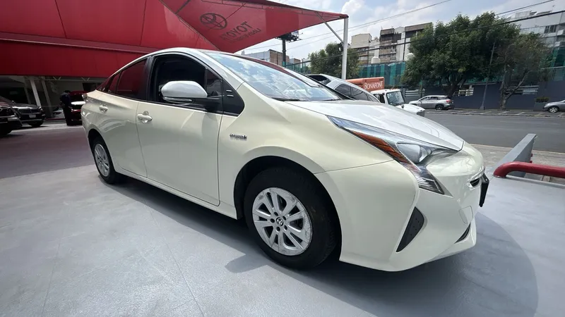 Toyota Prius 2018