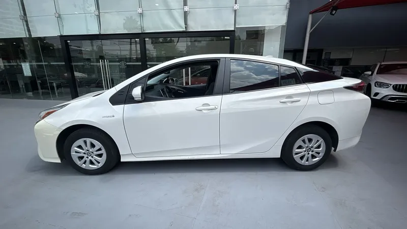 Toyota Prius 2018