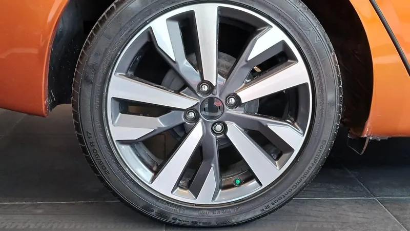 Nissan Versa 2021