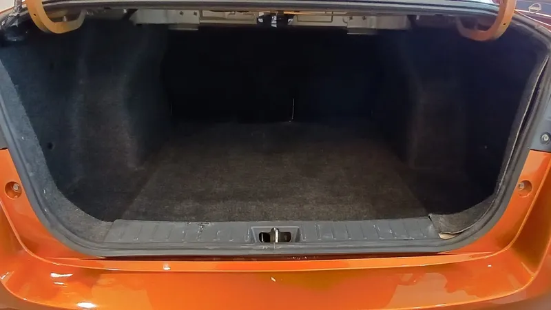 Nissan Versa 2021