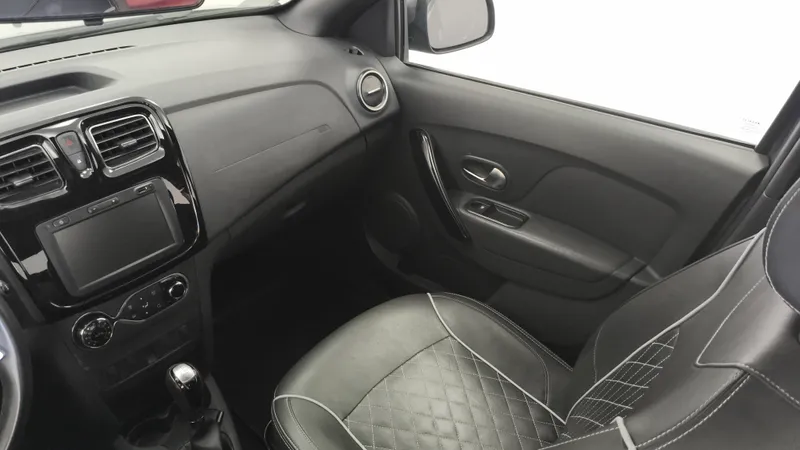 Renault Logan 2023