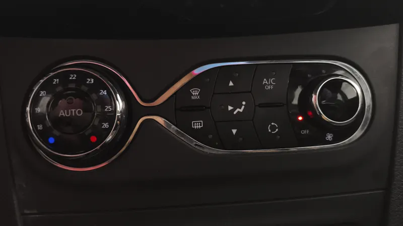 Renault Logan 2023