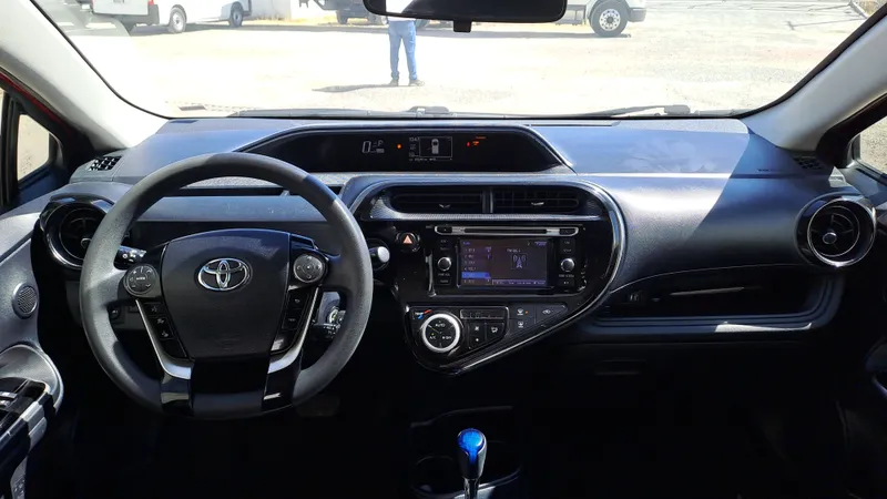 Toyota Prius C 2019