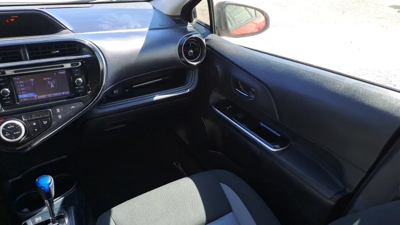 Toyota Prius C 2019