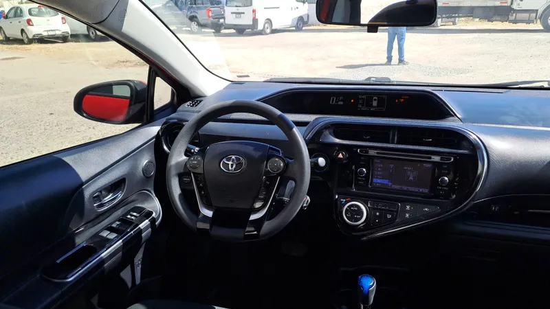 Toyota Prius C 2019