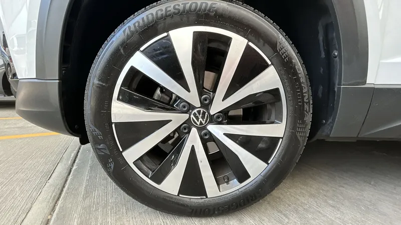 Volkswagen Taos 2023