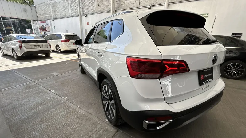 Volkswagen Taos 2023