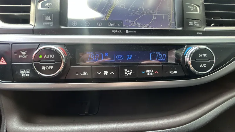 Toyota Highlander 2015
