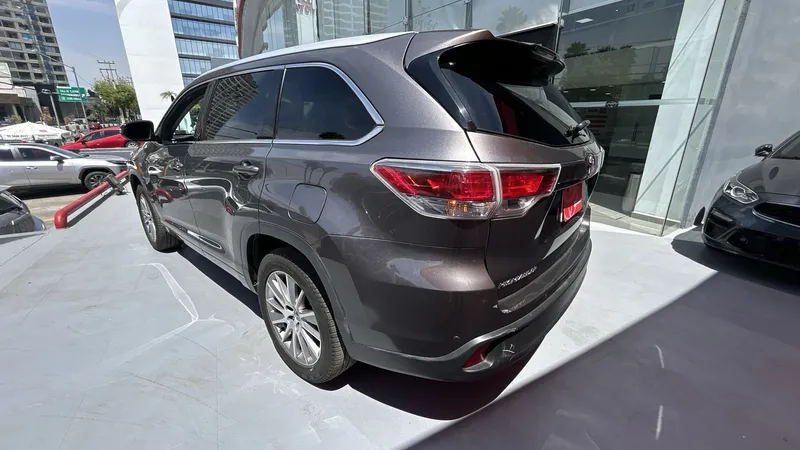 Toyota Highlander 2015