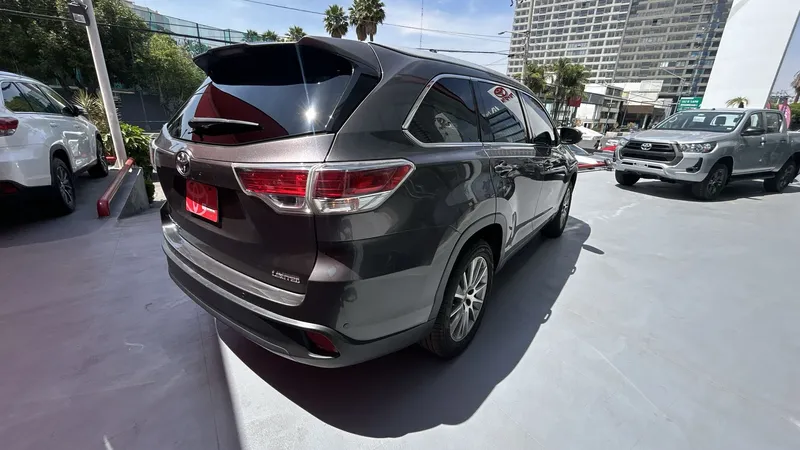 Toyota Highlander 2015