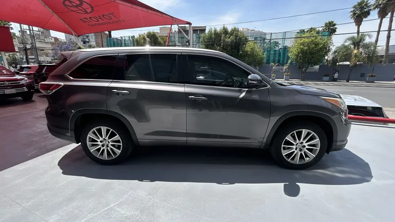 Toyota Highlander 2015